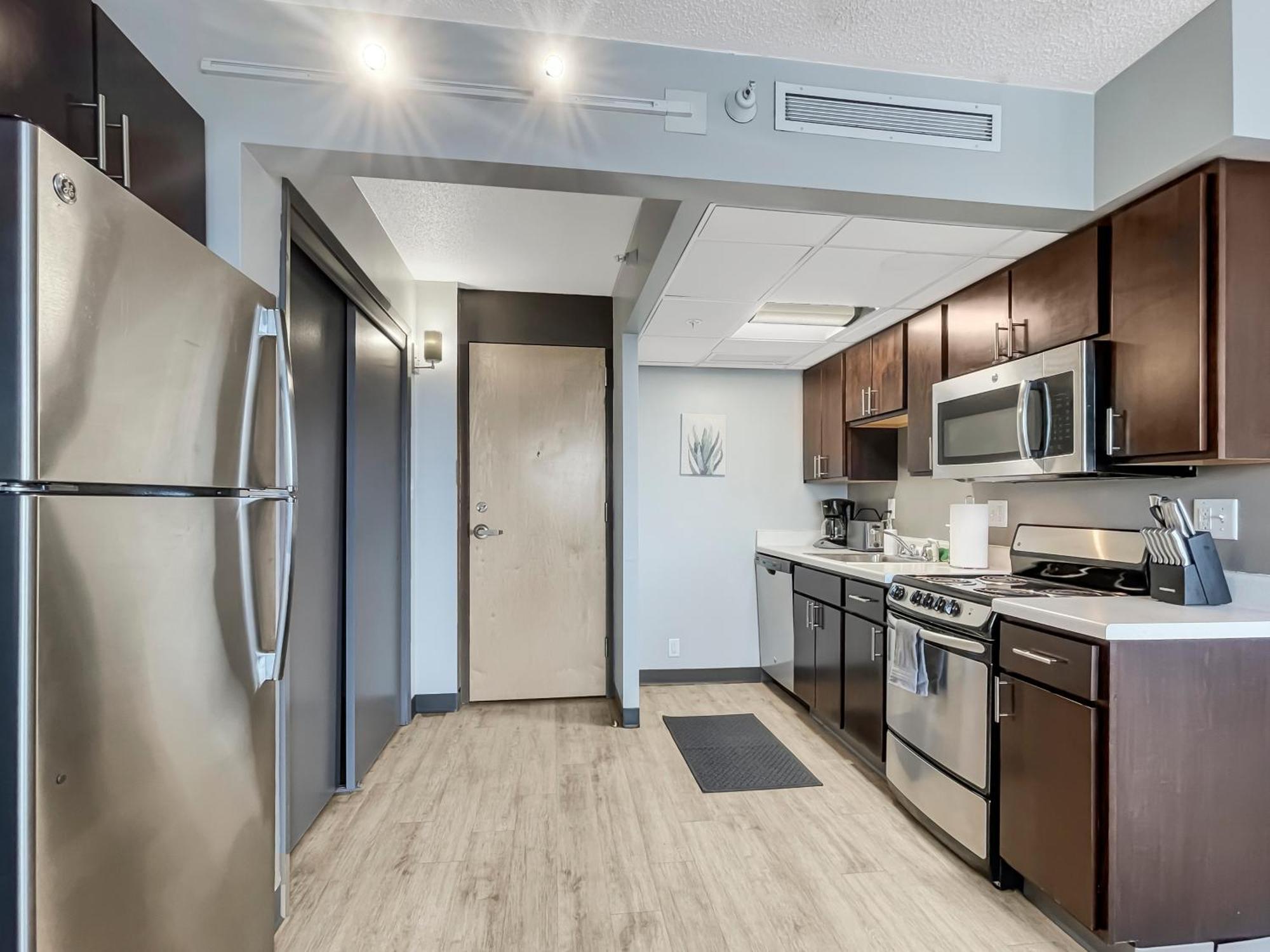 Modern Studio - Walk To Wells Fargo Arena Apartment Des Moines Exterior photo